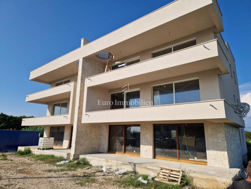 Apartments in a new building, 65 m from the sea, Privlaka