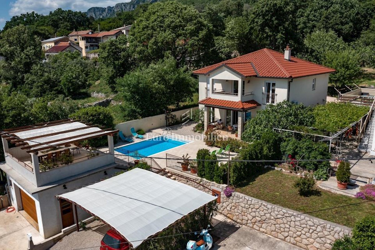 Family house with sea view, Bribir