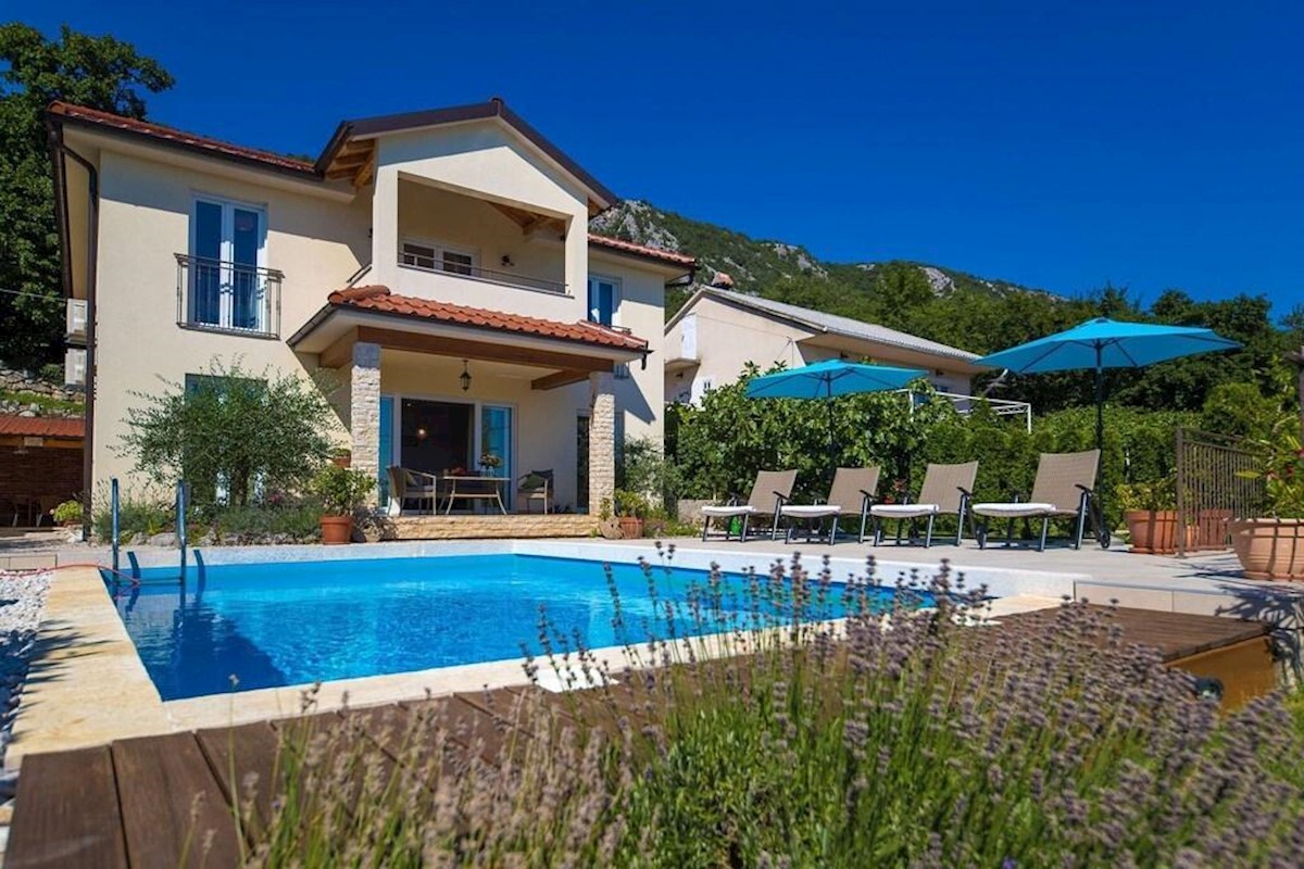 Family house with sea view, Bribir