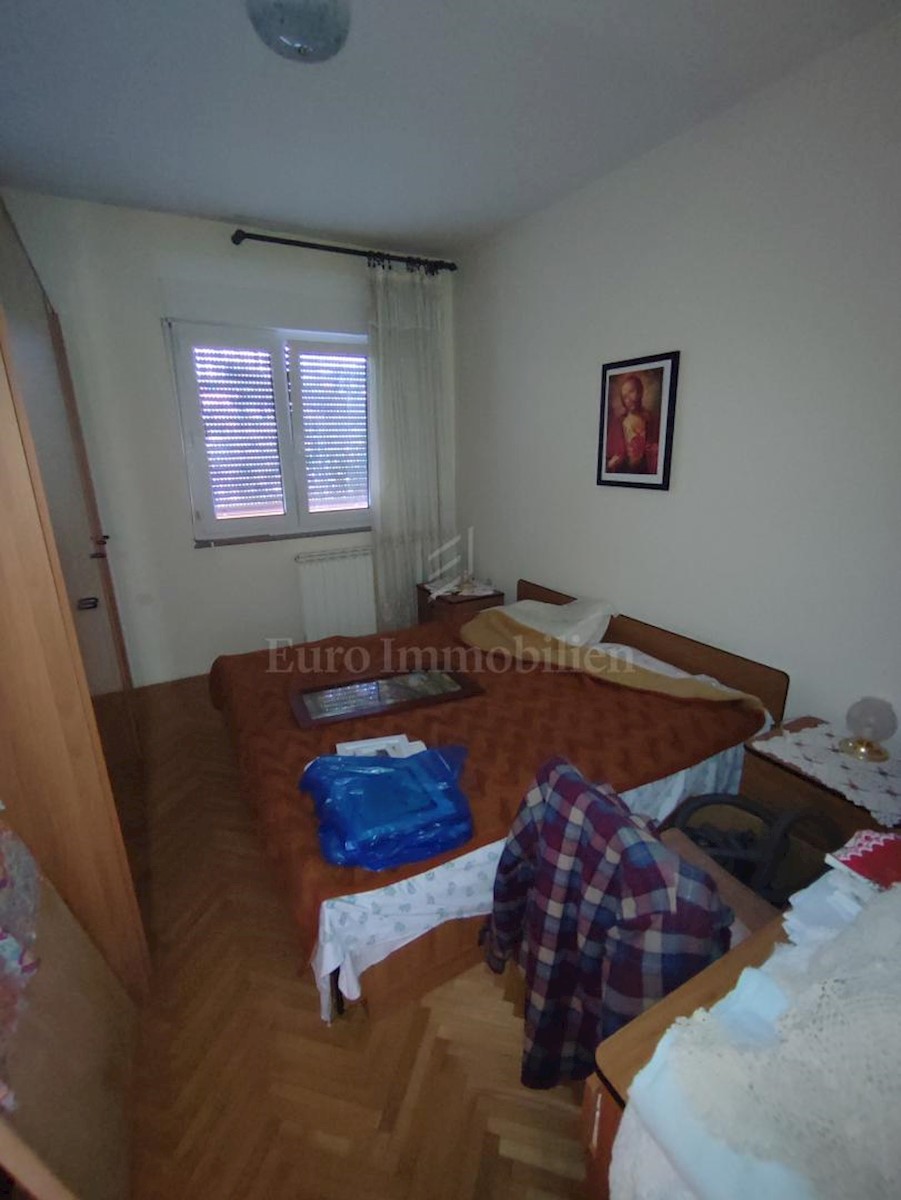 Rijeka, wider center, house with two apartments and garage, quiet location