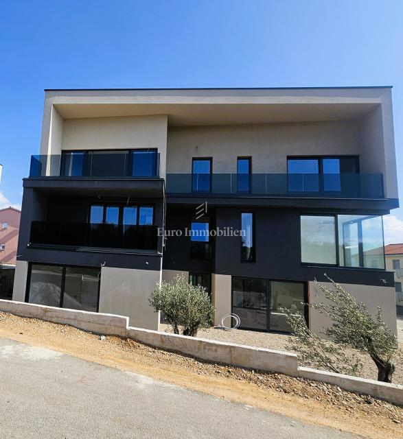 Appartamento in un nuovo edificio vicino al mare - città di Krk