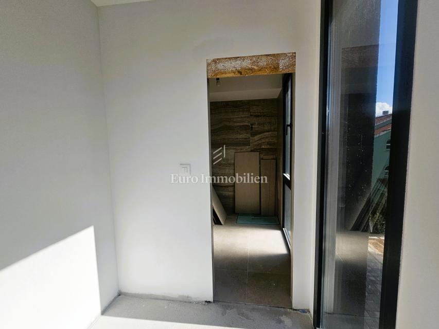 Appartamento in un nuovo edificio vicino al mare - città di Krk