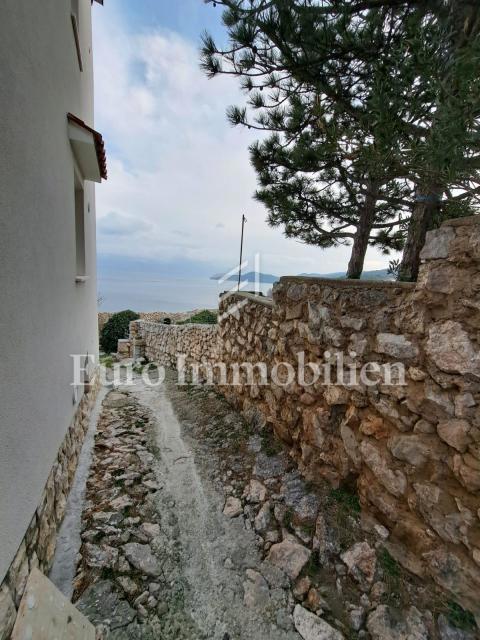 Semi-detached stone house for renovation, Vrbnik - island of Krk