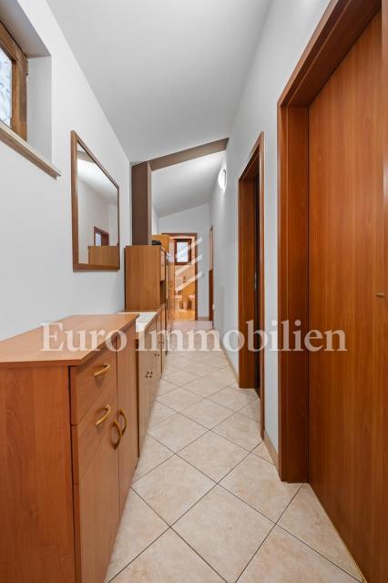 Family house in an attractive location in Pomer