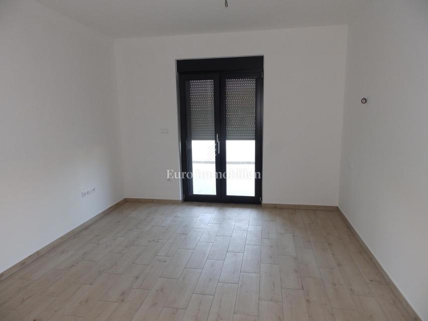 Vodice - lussuoso penthouse con terrazza sul tetto