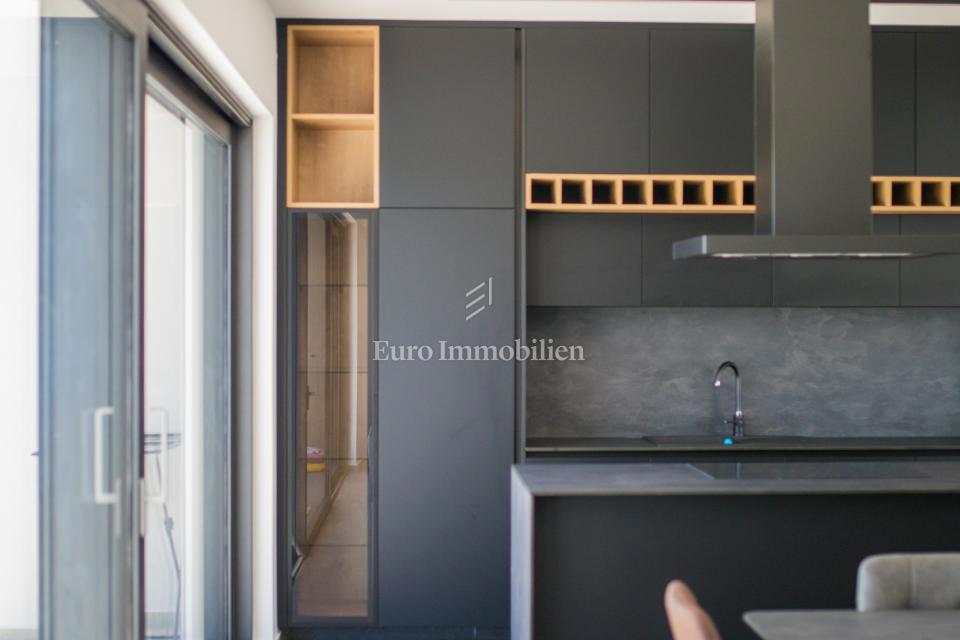 Nuova casa moderna - dintorni della citta di Krk