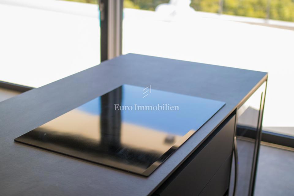 Nuova casa moderna - dintorni della citta di Krk