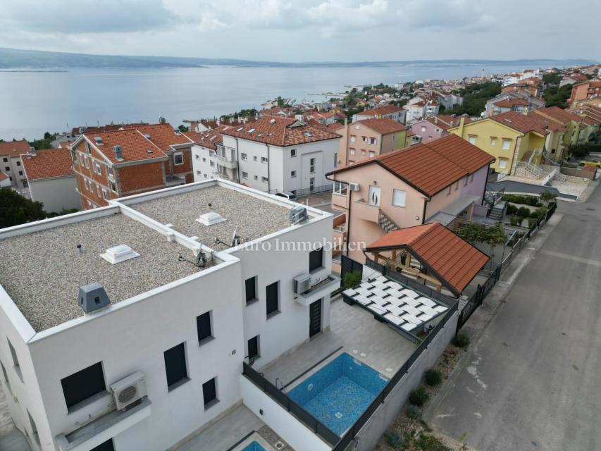 Crikvenica - casa bifamiliare con piscina