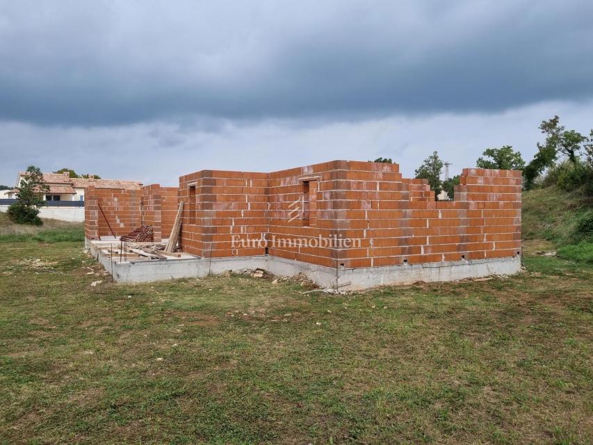 Casa moderna in costruzione, dintorni di Albona