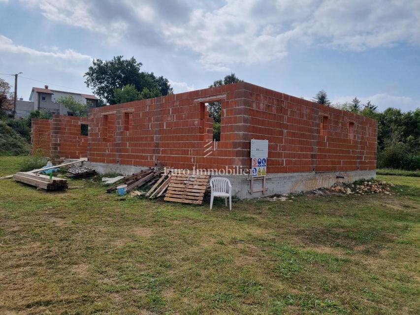 Casa moderna in costruzione, dintorni di Albona