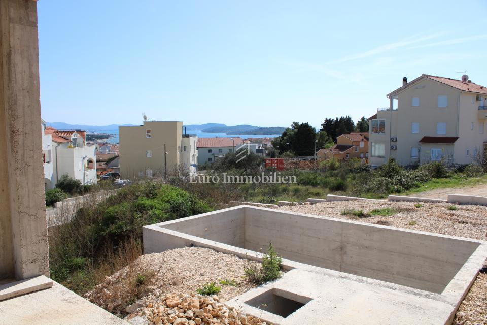 Vodice - appartamento a più piani con vista panoramica sul mare