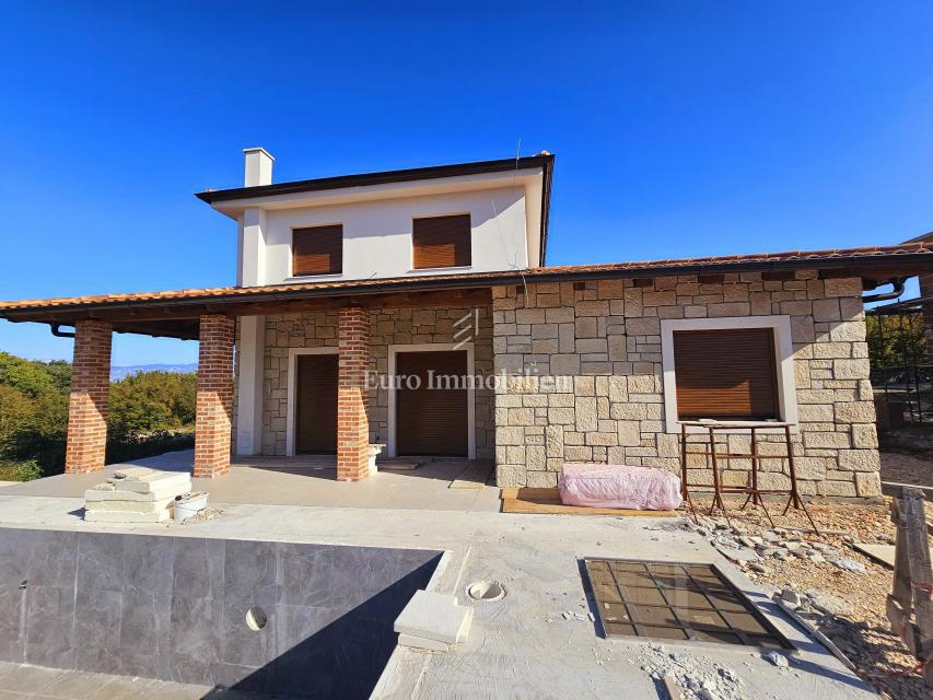 Isola di Veglia - nuova casa indipendente con piscina