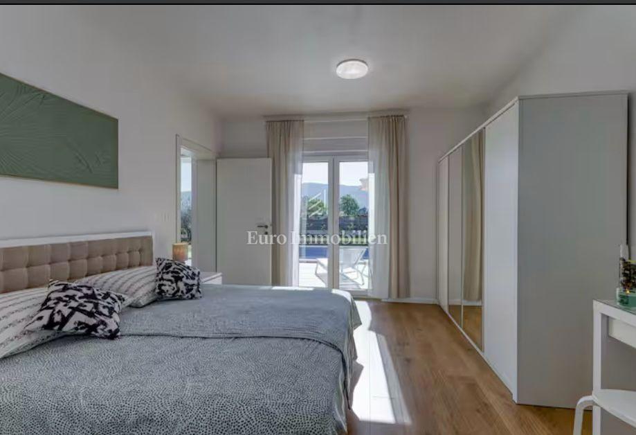 Nuova casa moderna con piscina - dintorni di Labin