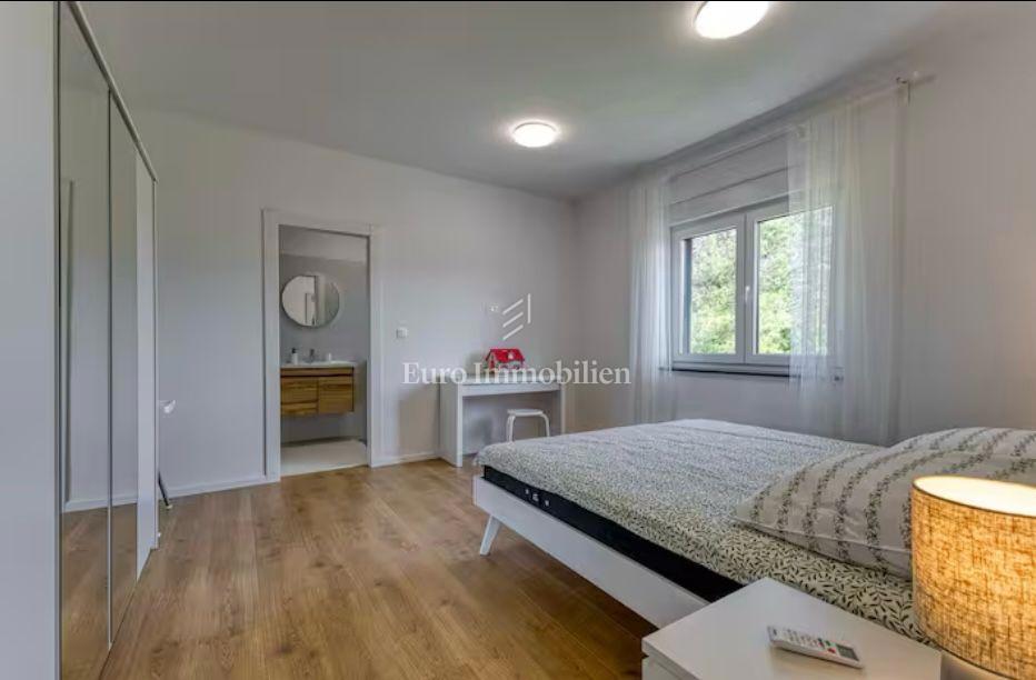 Nuova casa moderna con piscina - dintorni di Labin