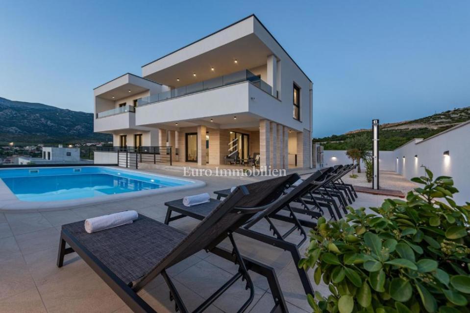 Dalmazia - nuova villa con vista mare