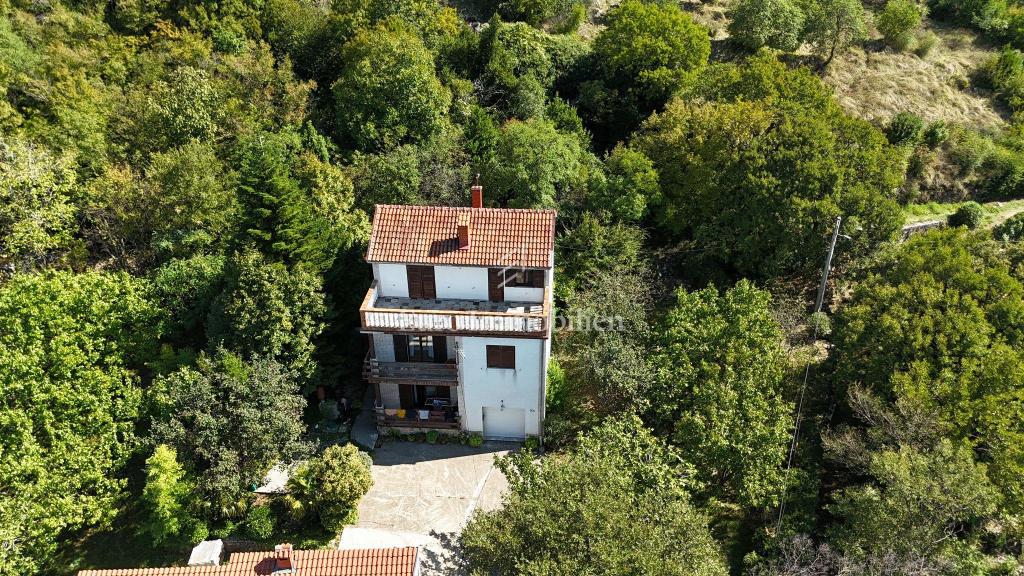 Crikvenica, una bella casa in una posizione tranquilla