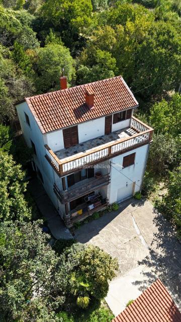 Crikvenica, una bella casa in una posizione tranquilla