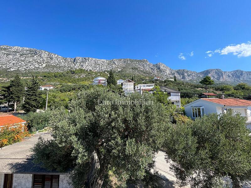 Podaca - casa con 5 appartamenti vicino alla spiaggia