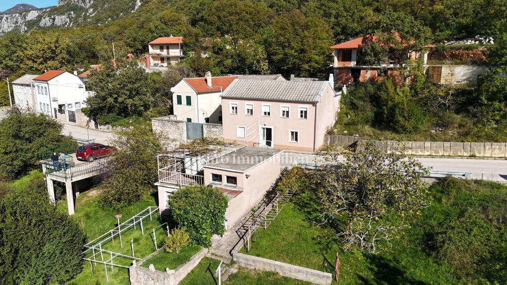 Casa con vista sul mare nell'entroterra di Crikvenica