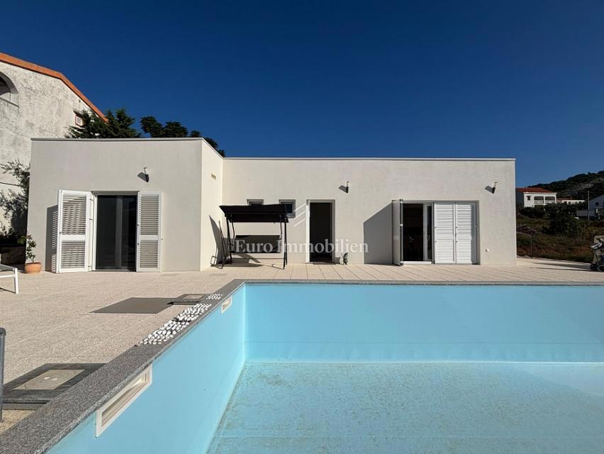 Casa con piscina e vista mare - Stara Novalja