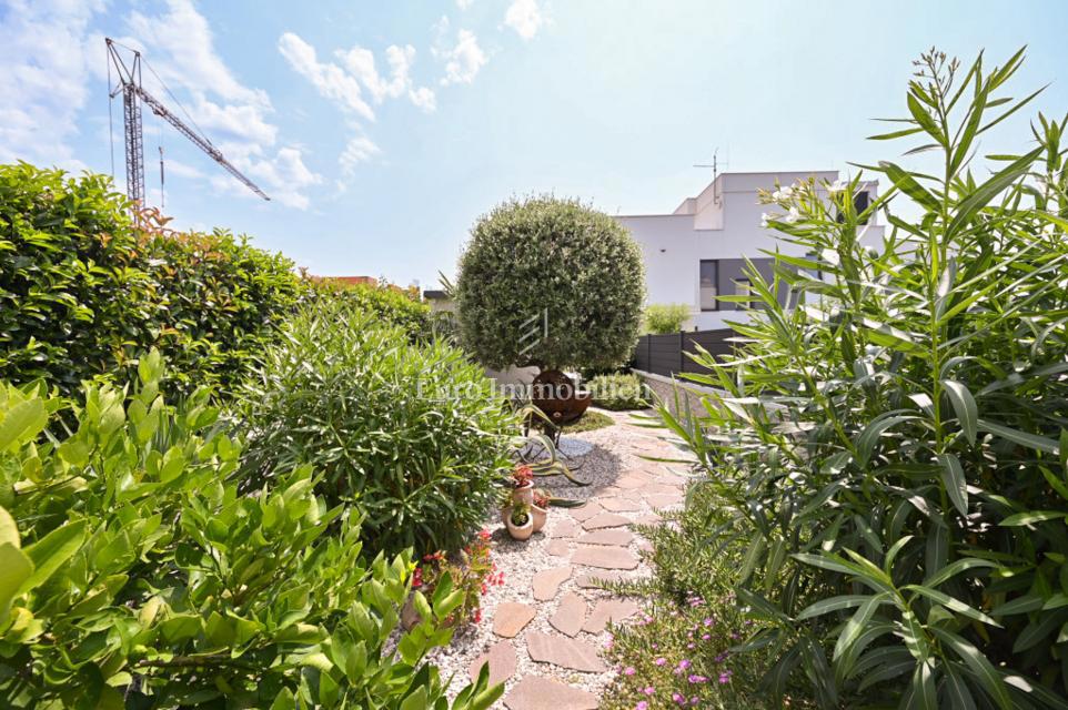 Casa con vista mare e giardino!