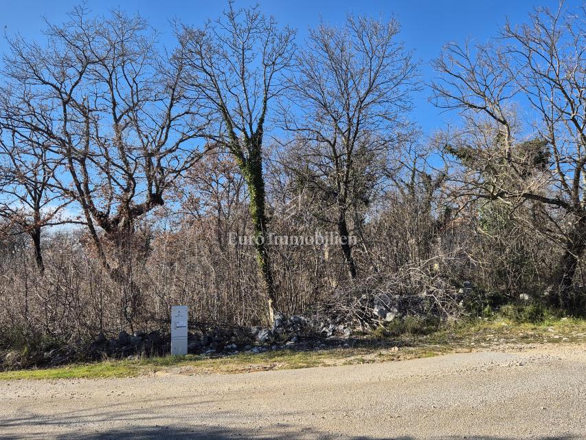 Terreno edificabile vicino a Dobrinj