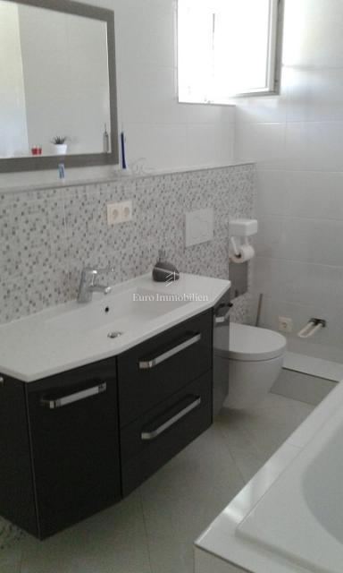 Pag - casa con 2 appartamenti