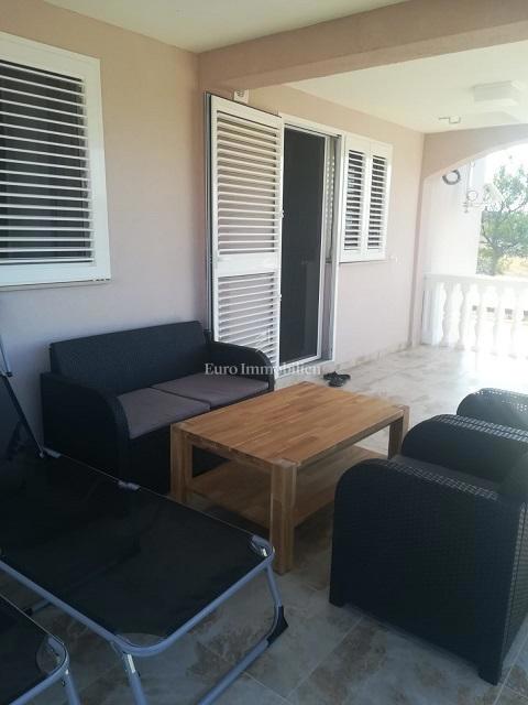 Pag - casa con 2 appartamenti