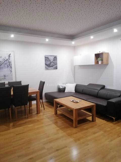 Pag - casa con 2 appartamenti