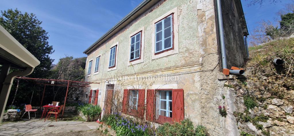 Bribir - due edifici residenziali da ristrutturare