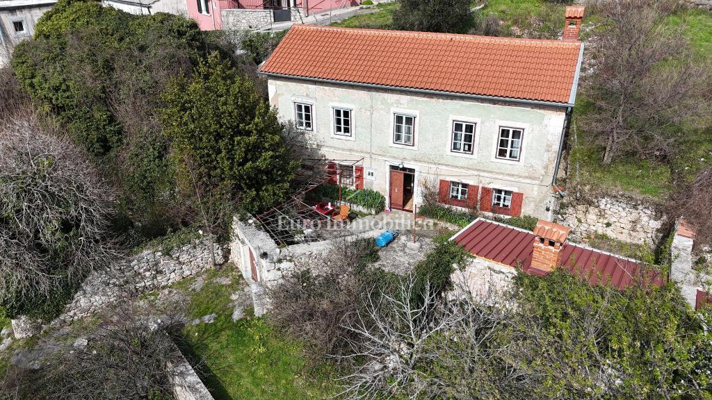 Bribir - due edifici residenziali da ristrutturare