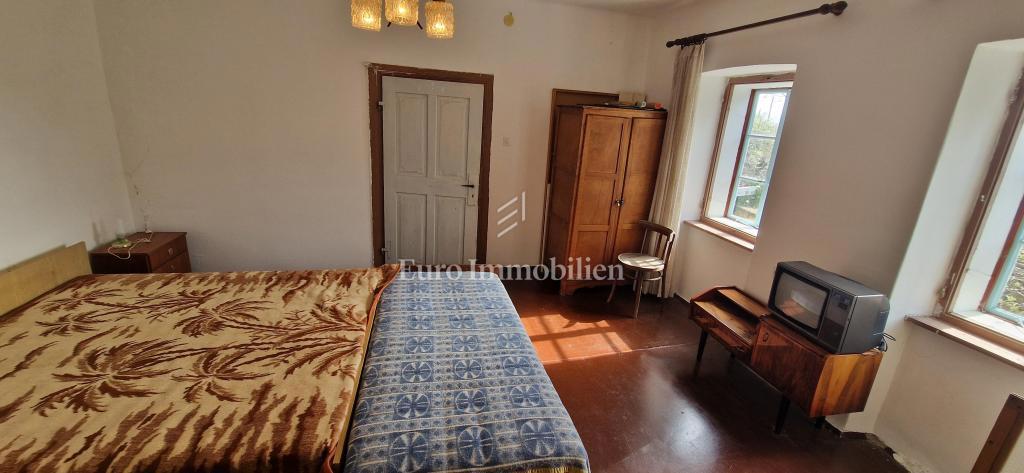 Bribir - due edifici residenziali da ristrutturare