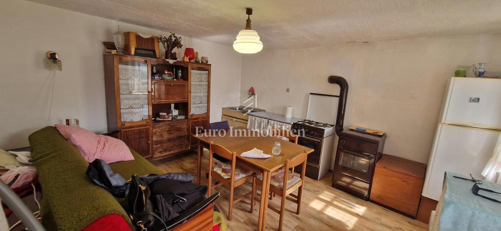 Bribir - due edifici residenziali da ristrutturare