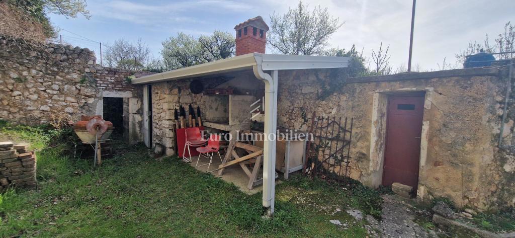 Bribir - due edifici residenziali da ristrutturare