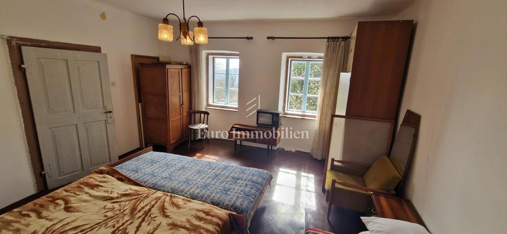 Bribir - due edifici residenziali da ristrutturare