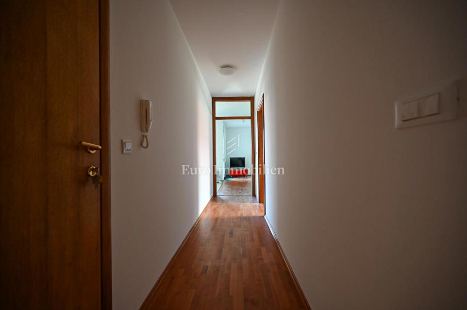 Cittanova - appartamento piano terra con piscina