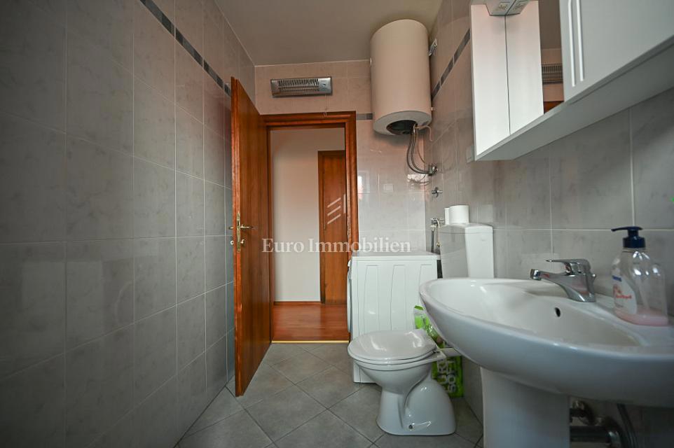 Cittanova - appartamento piano terra con piscina