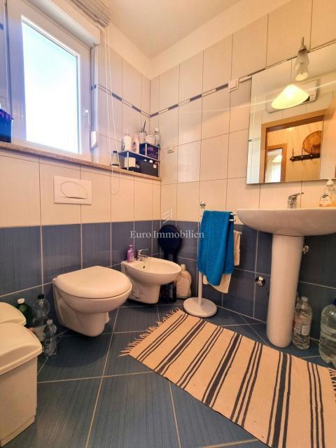 NOVIGRAD - appartamento al 1° piano con vista mare