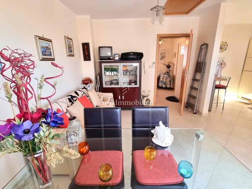 NOVIGRAD - appartamento al 1° piano con vista mare