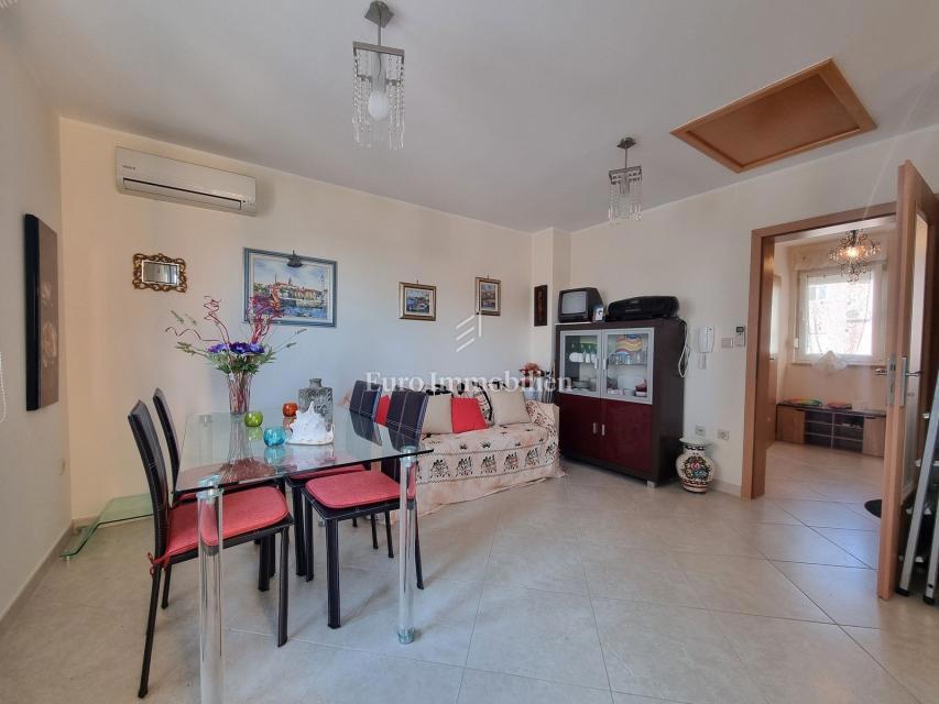 NOVIGRAD - appartamento al 1° piano con vista mare