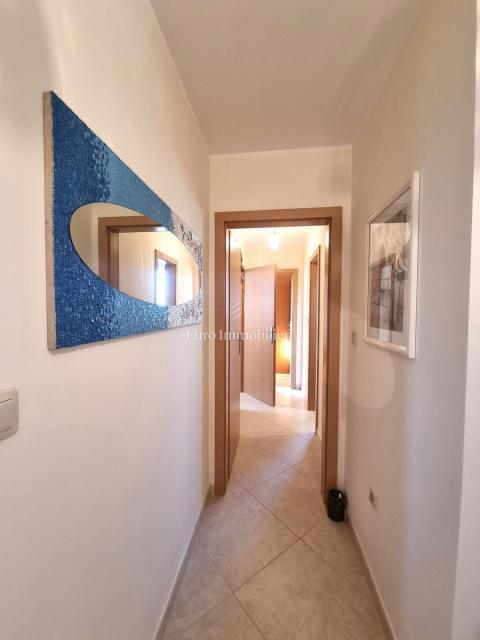 NOVIGRAD - appartamento al 1° piano con vista mare