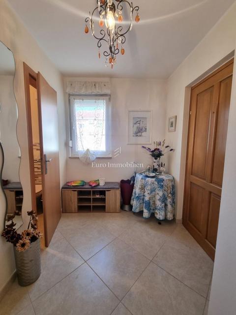 NOVIGRAD - appartamento al 1° piano con vista mare