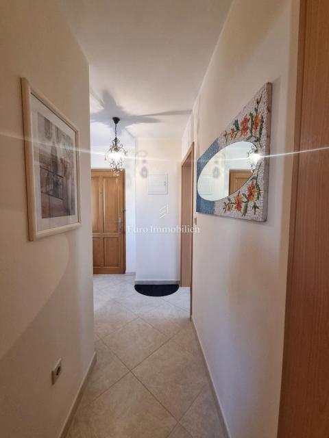 NOVIGRAD - appartamento al 1° piano con vista mare