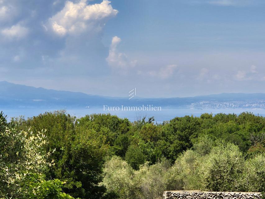 Terreno edificabile con vista mare