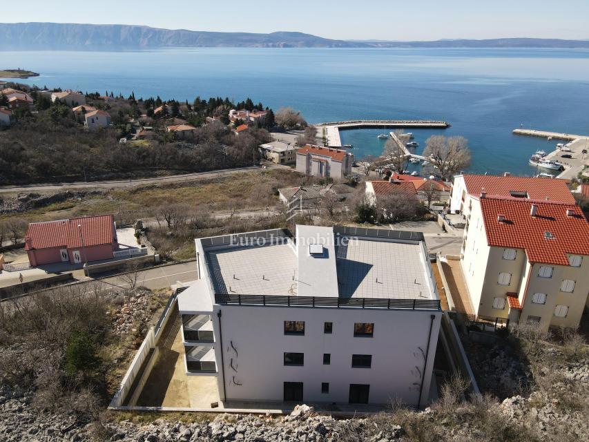 Klenovica - nuovo edificio sopra il mare