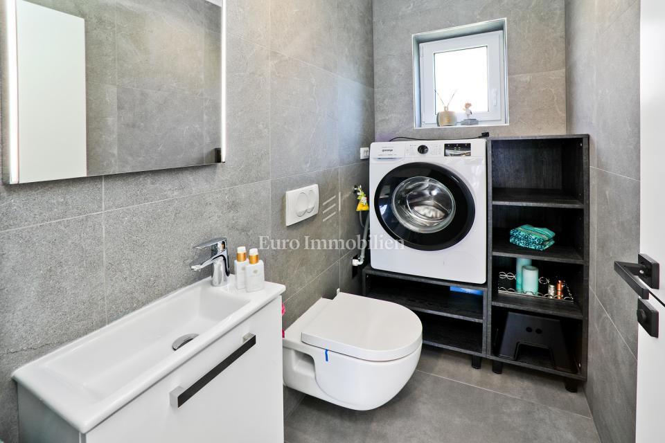 Villa moderna con vista mare - Malinska, isola di Krk