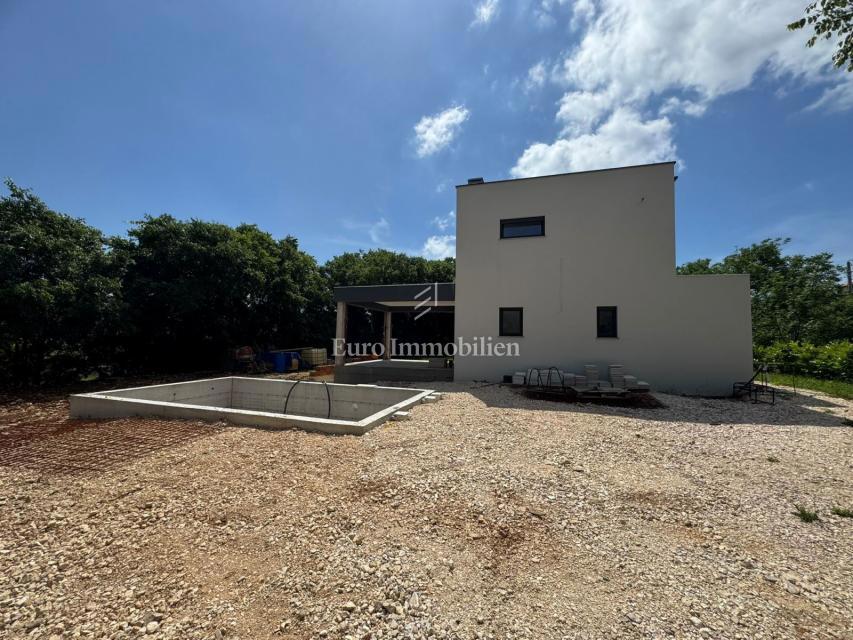Labin - casa in posizione tranquilla