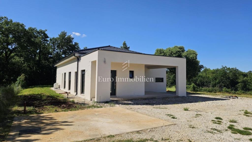 Casa a un piano - zona Parenzo e Baderna