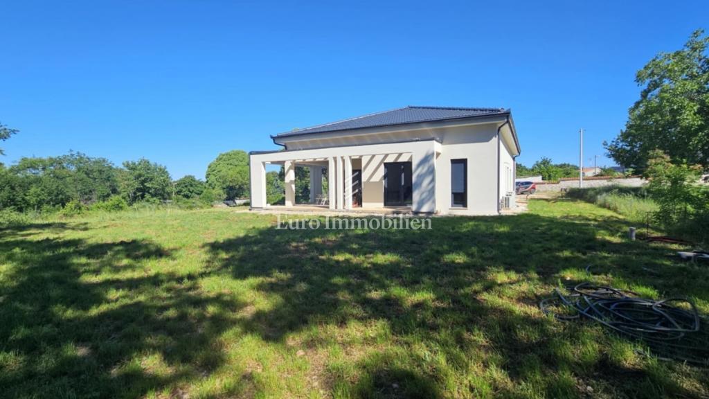 Casa a un piano - zona Parenzo e Baderna