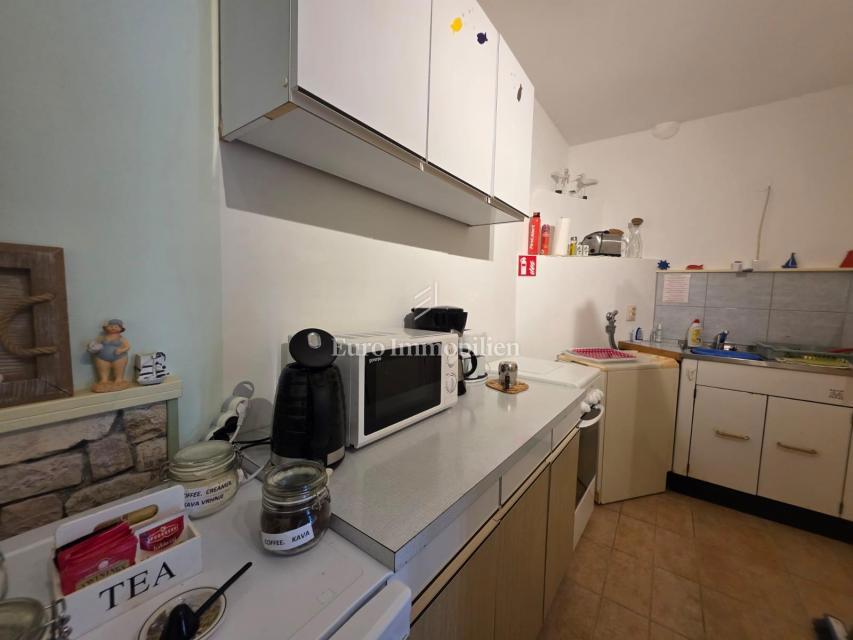 Novi Vinodolski - casa con 3 unità abitative